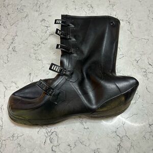 *ONE* 1971 Vietnam Era Black Rubber Overshoe Military Issue La Crosse 5 Buckle